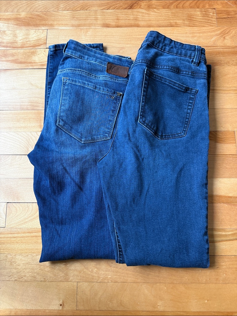 Women's Straight Leg Jeans in Classic Blue